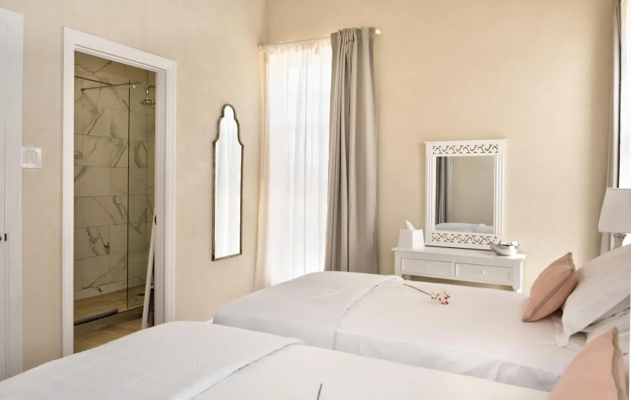 West Rock Villas Άγιος Ιάκωβος